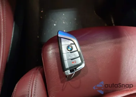 2021 BMW X4 M40I z USA, uszkodzony, nr VIN 5UX2V5C0XM9D85248